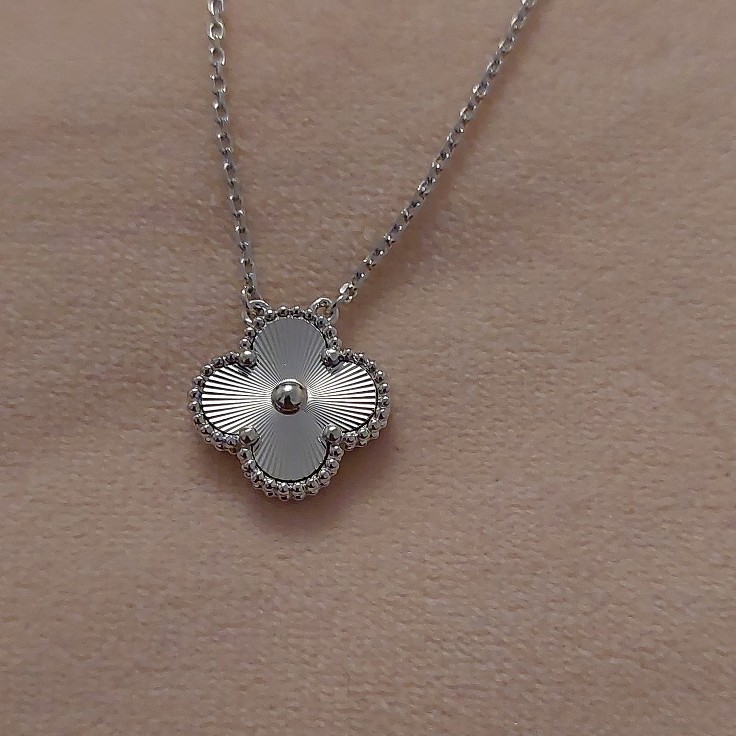 Collier 1 fleur full silver