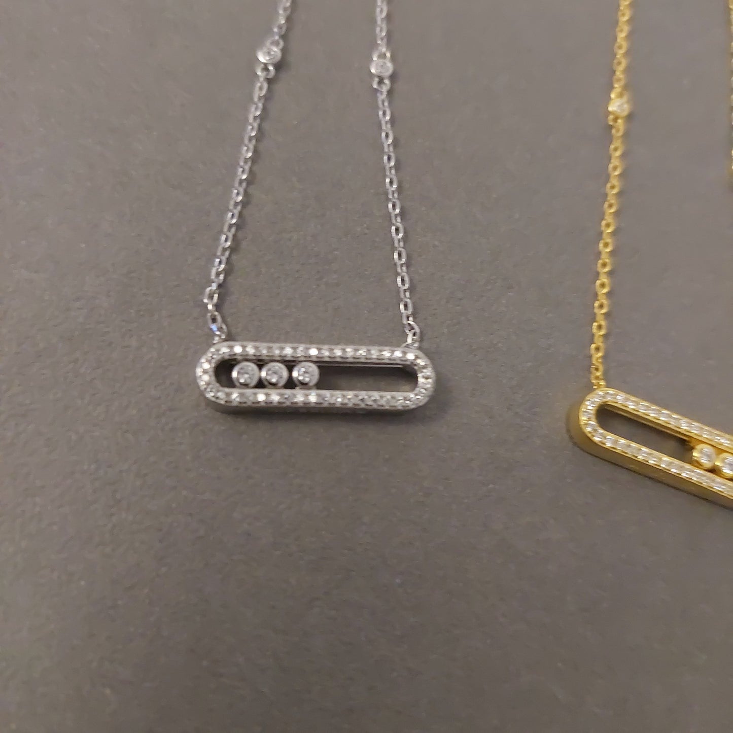 Collier 3 move