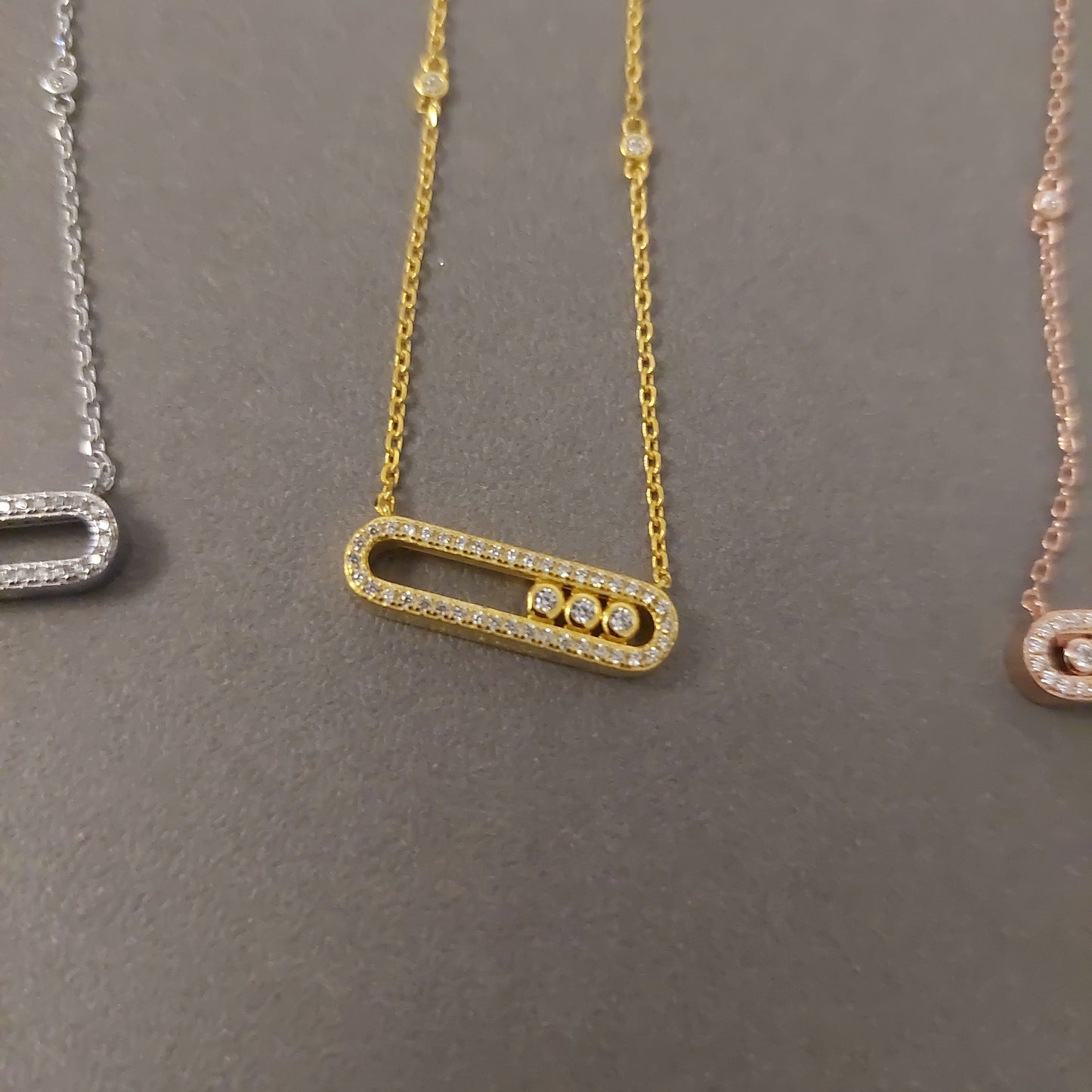 Collier 3 move