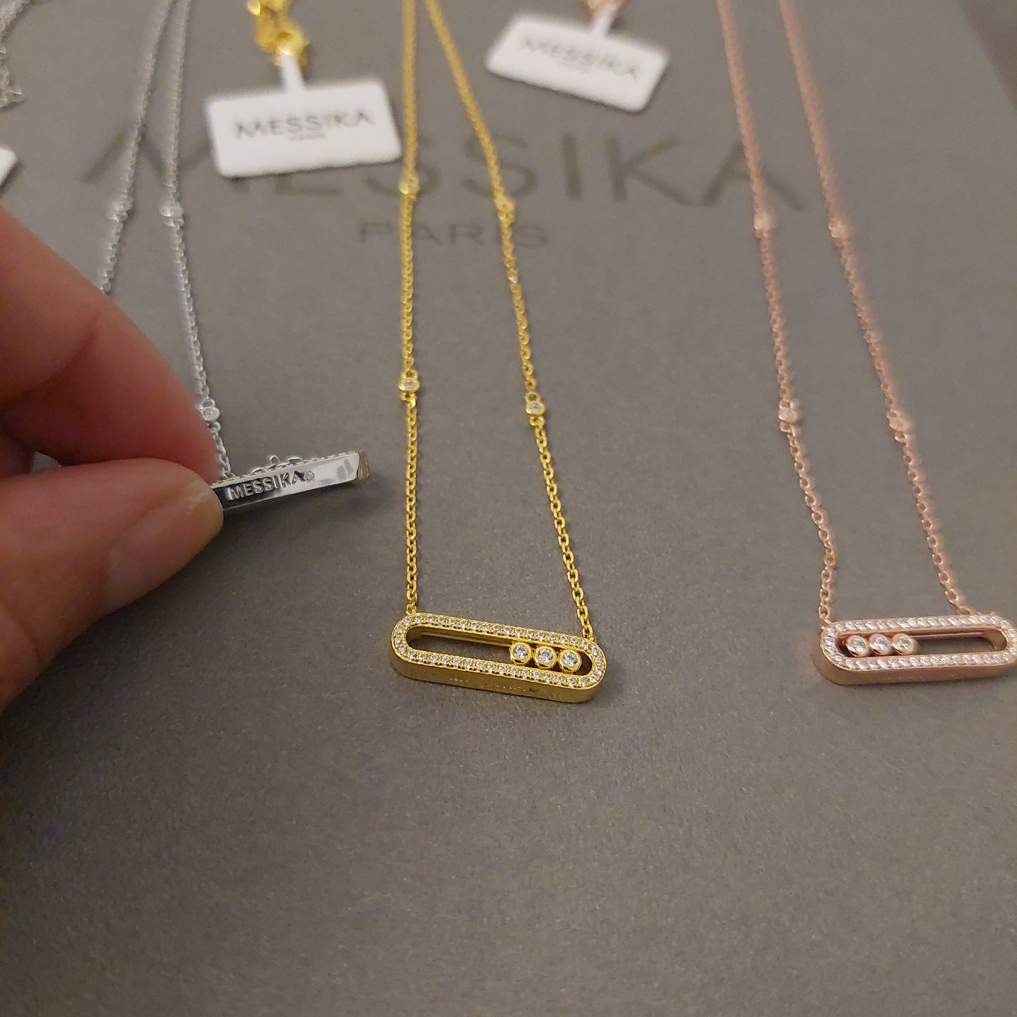 Collier 3 move