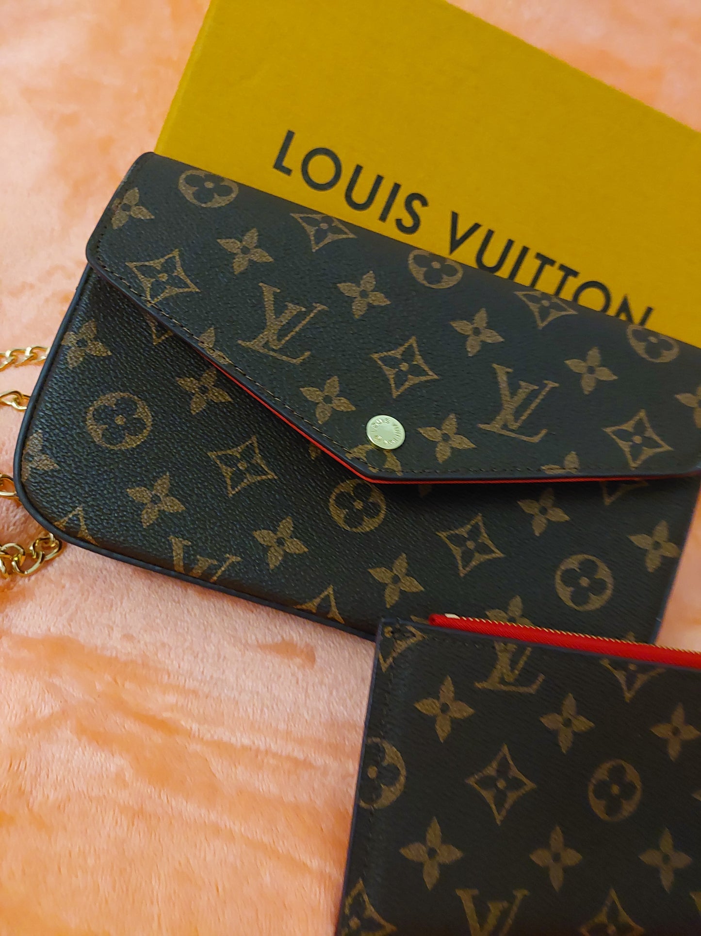 Pochette L.V