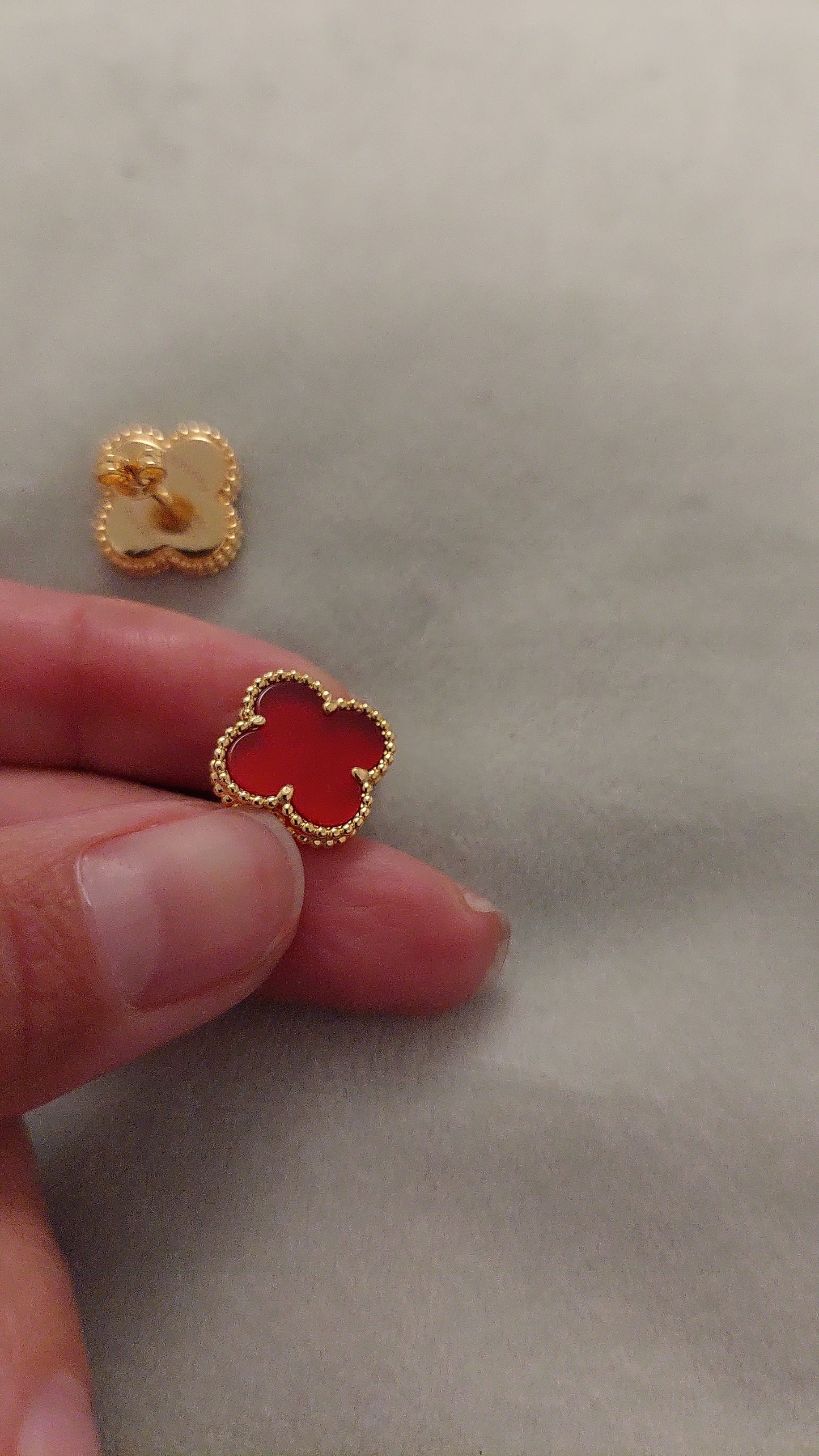 Boucle vca rouge