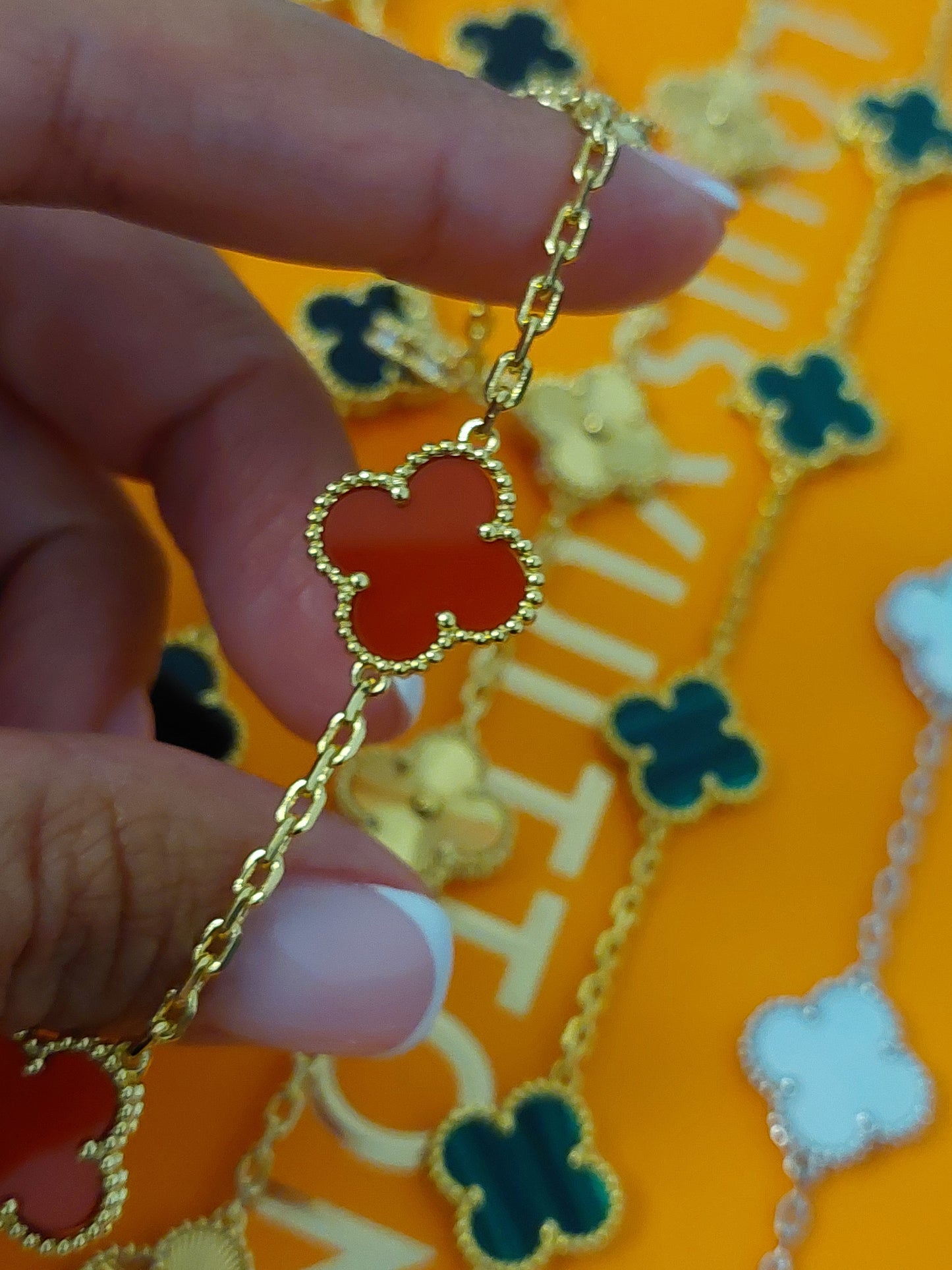 Collier 10 fleurs vca