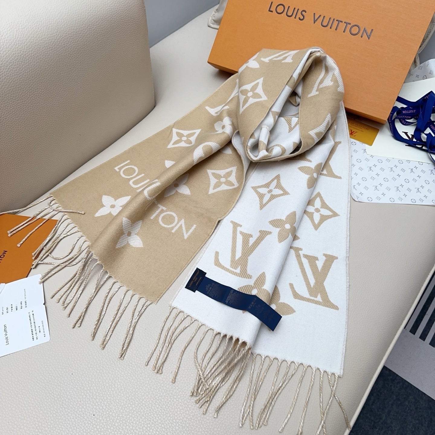 Écharpe LV