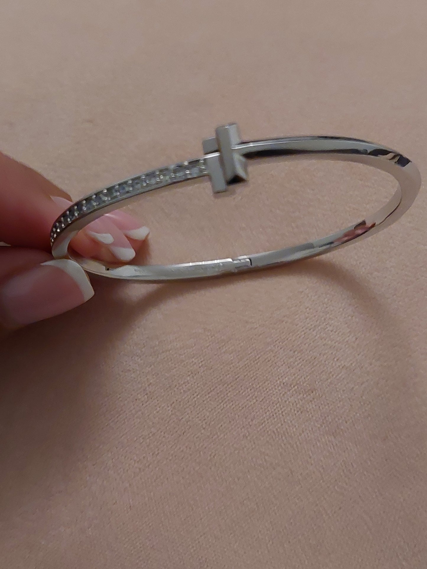 Bracelet tiffa. Semi pavé